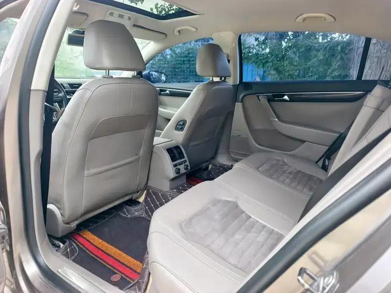 2012 Volkswagen Passat 2.0TSI Premium — миниатюра 11