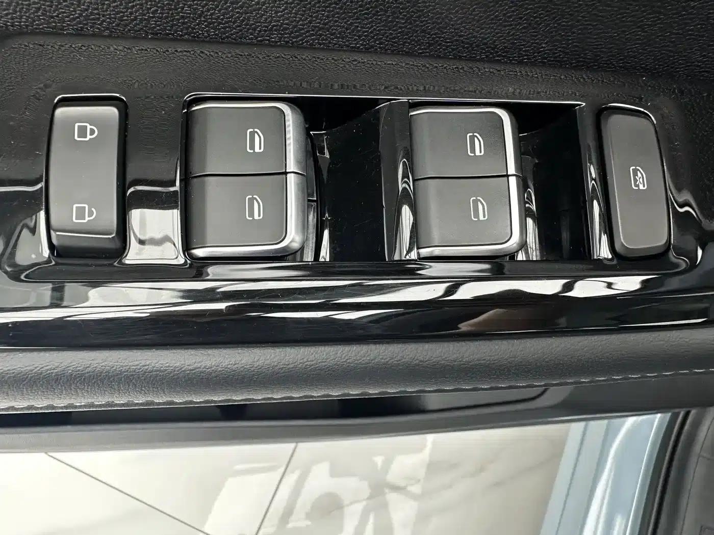 Wuling Xingchen 2021 1.5T CVT Star Edition — миниатюра 11
