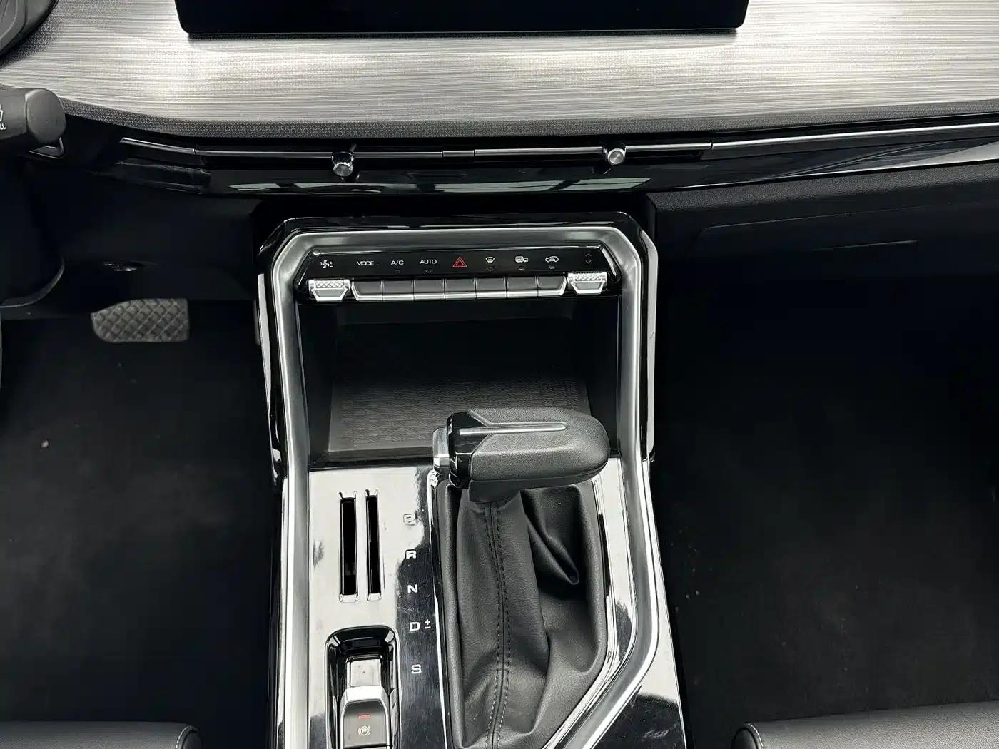 Wuling Xingchen 2021 1.5T CVT Star Edition — миниатюра 15