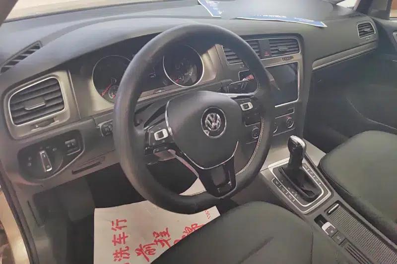 2016 Golf 230TSI Automatic Comfort — миниатюра 13