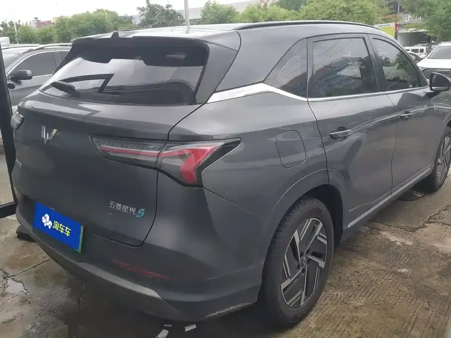 Wuling Xingguang S 2024 Model 130km Navigator Edition — миниатюра 3