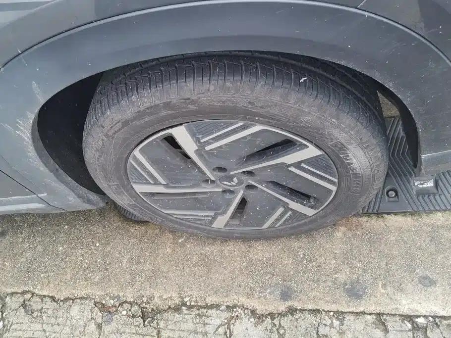 Wuling Xingguang S 2024 Model 130km Navigator Edition — миниатюра 6