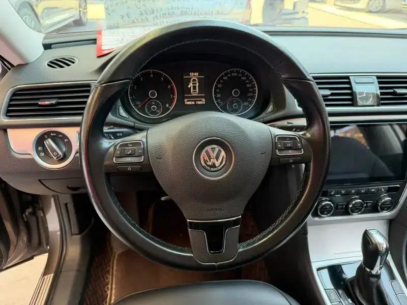 2014 Passat 1.8TSI DSG Premium Edition — миниатюра 13