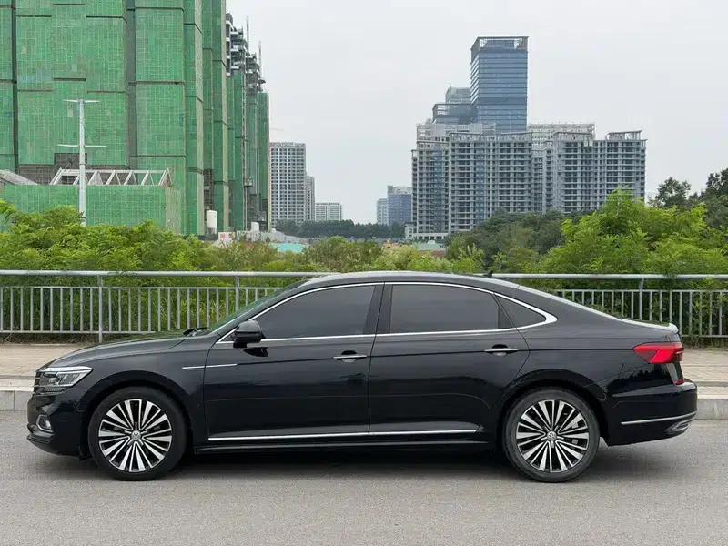 2019 Volkswagen Passat 380TSI Luxury Edition (China VI Emission Standard) — миниатюра 3