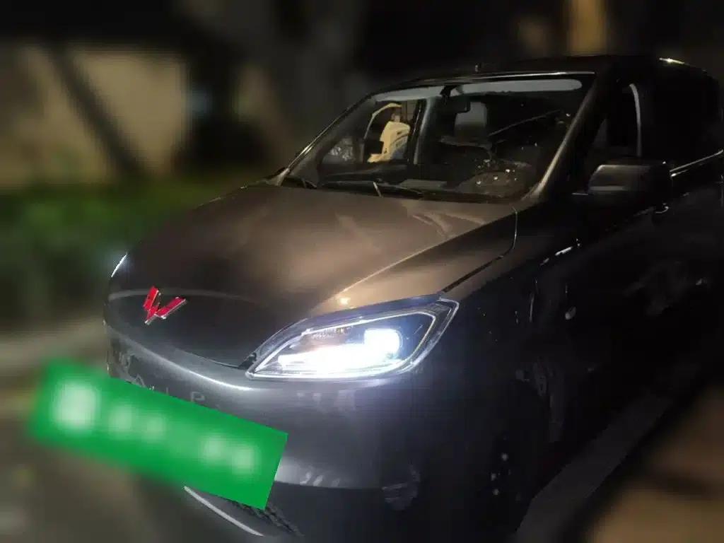 Wuling Hongguang New Energy 2024 Pure Electric Version 300KM Practical Model — миниатюра 2