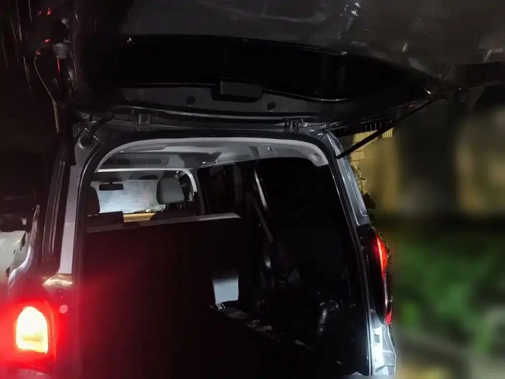 Wuling Hongguang New Energy 2024 Pure Electric Version 300KM Practical Model — миниатюра 16