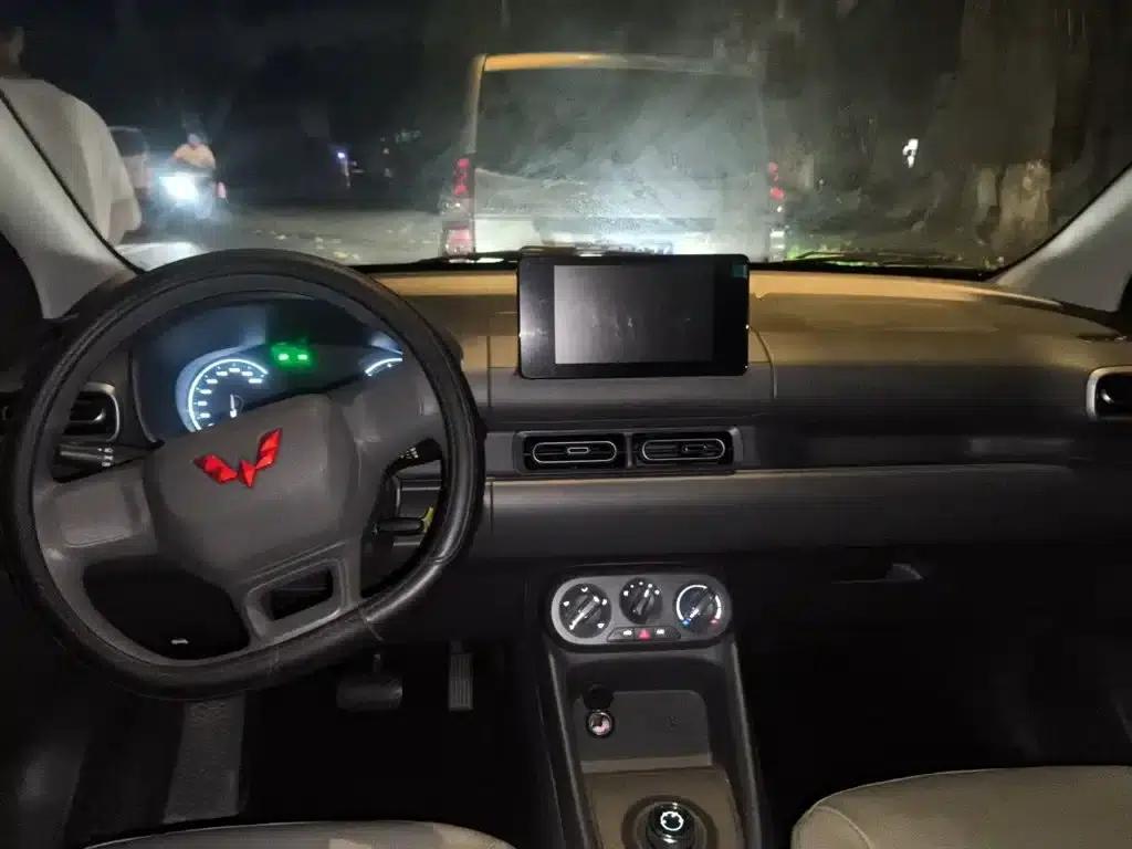 Wuling Hongguang New Energy 2024 Pure Electric Version 300KM Practical Model — миниатюра 6