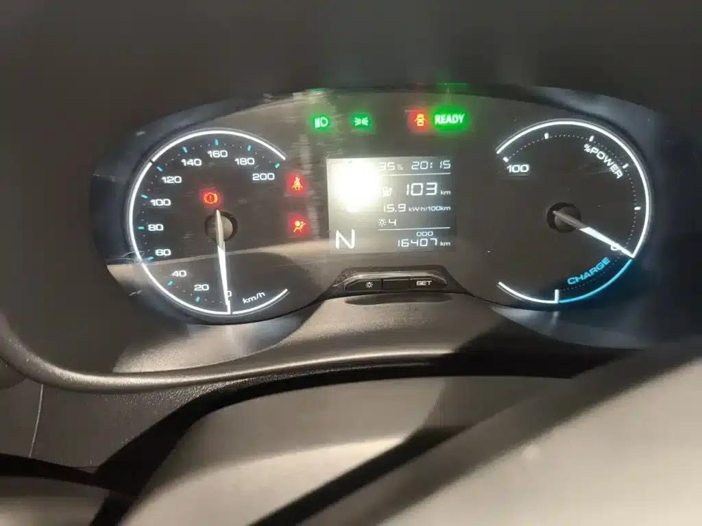 Wuling Hongguang New Energy 2024 Pure Electric Version 300KM Practical Model — миниатюра 9