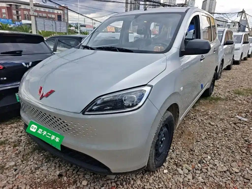 Wuling Hongguang New Energy 2025 Range-Extended Hybrid 50km Standard Edition — миниатюра 1
