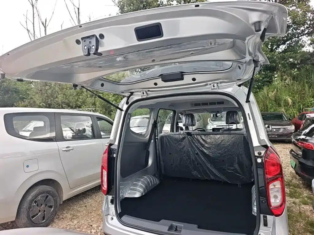 Wuling Hongguang New Energy 2025 Range-Extended Hybrid 50km Standard Edition — миниатюра 19
