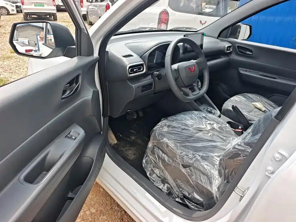 Wuling Hongguang New Energy 2025 Range-Extended Hybrid 50km Standard Edition — миниатюра 16