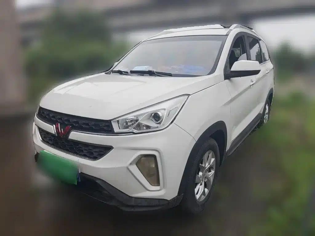 Wuling Hongguang S3 2018 1.5L Manual Deluxe Edition (National V Emission Standard) — миниатюра 2