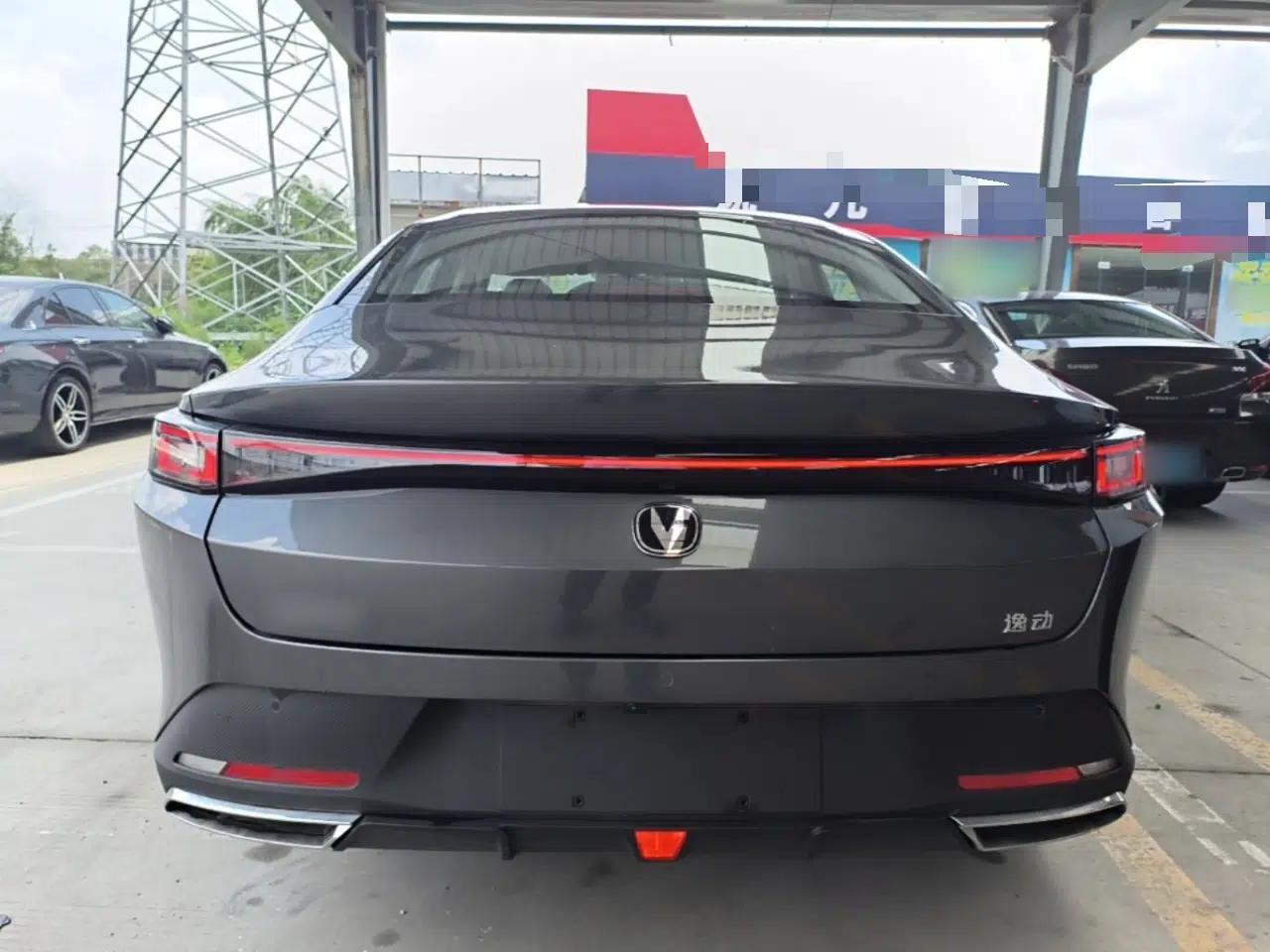 CHANGAN Eado PHEV 2025 Smart New Blue Whale 145KM Battleship Edition — миниатюра 5