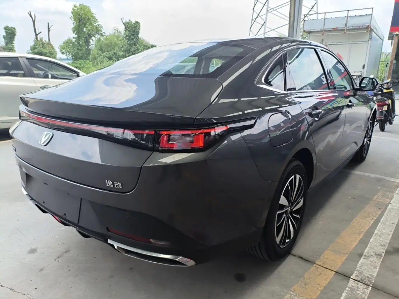 CHANGAN Eado PHEV 2025 Smart New Blue Whale 145KM Battleship Edition — миниатюра 6