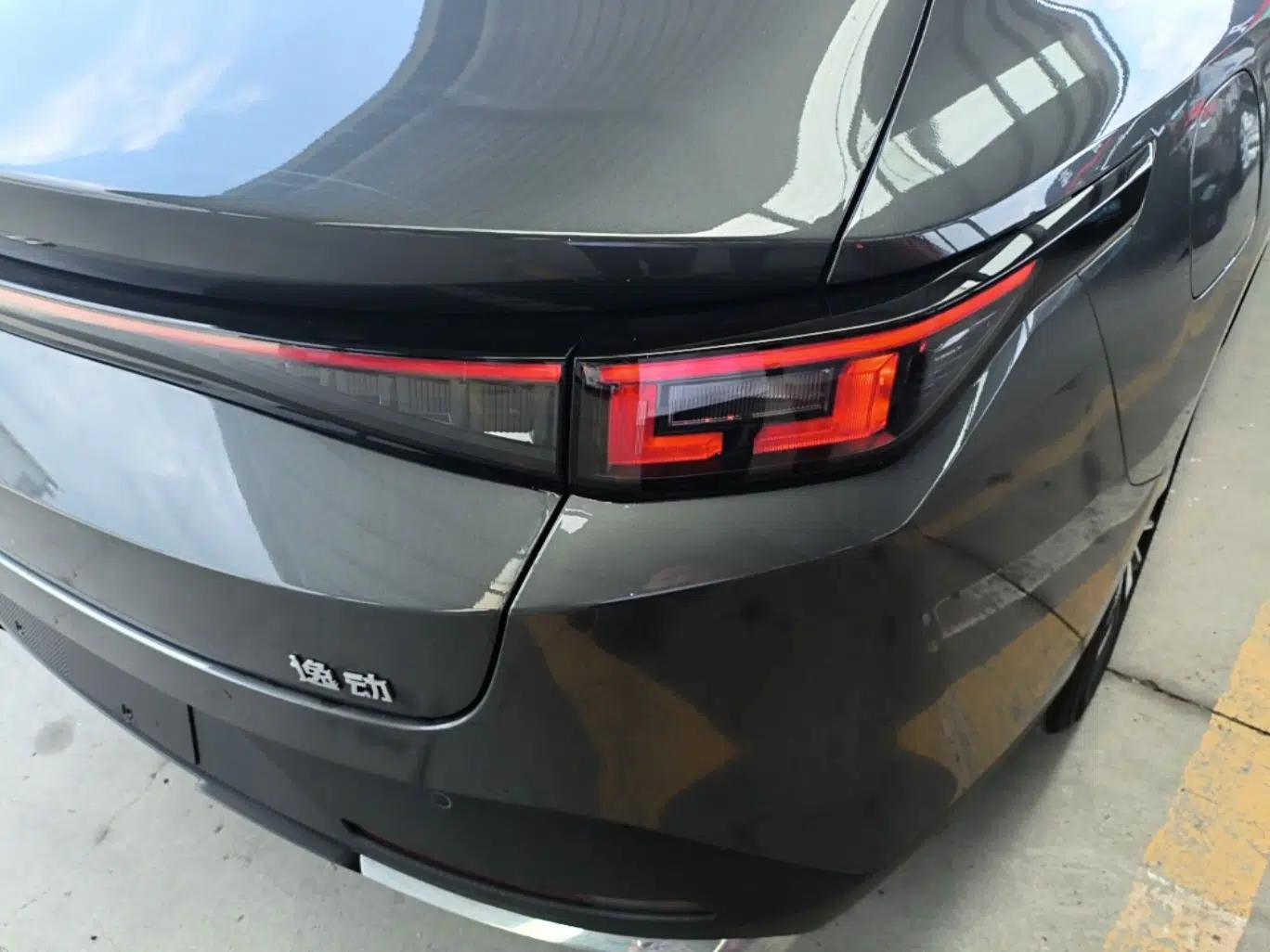 CHANGAN Eado PHEV 2025 Smart New Blue Whale 145KM Battleship Edition — миниатюра 9