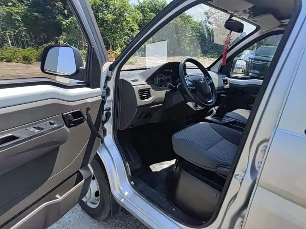 Wuling Rongguang New Truck 2024 Model 2.0L Double Cab Extra Long Dual Rear Wheel Comfort Edition — миниатюра 16