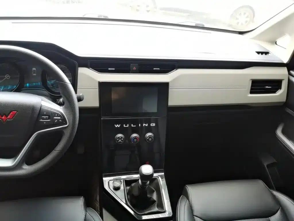 Wuling Journey 2021 1.5T Manual Deluxe Edition — миниатюра 13