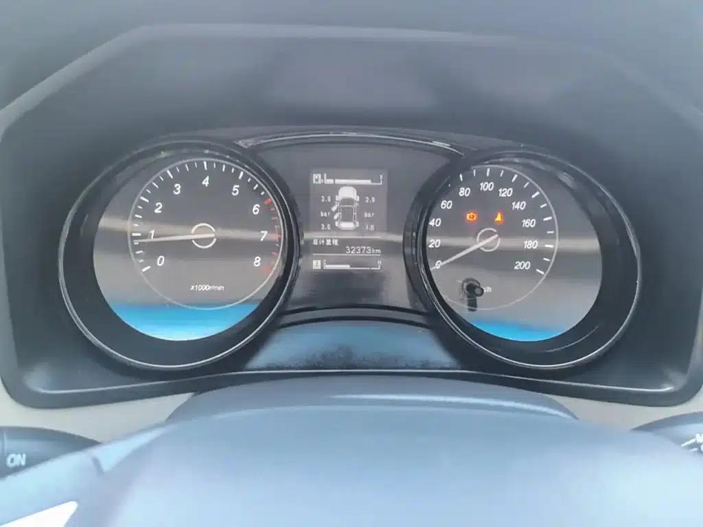 Wuling Journey 2021 1.5T Manual Deluxe Edition — миниатюра 12