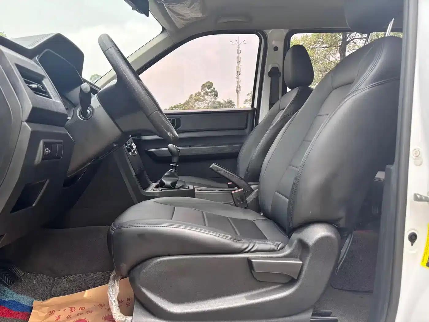 Wuling Hongguang PLUS 2019 1.5T Manual Standard 5-Seater — миниатюра 11
