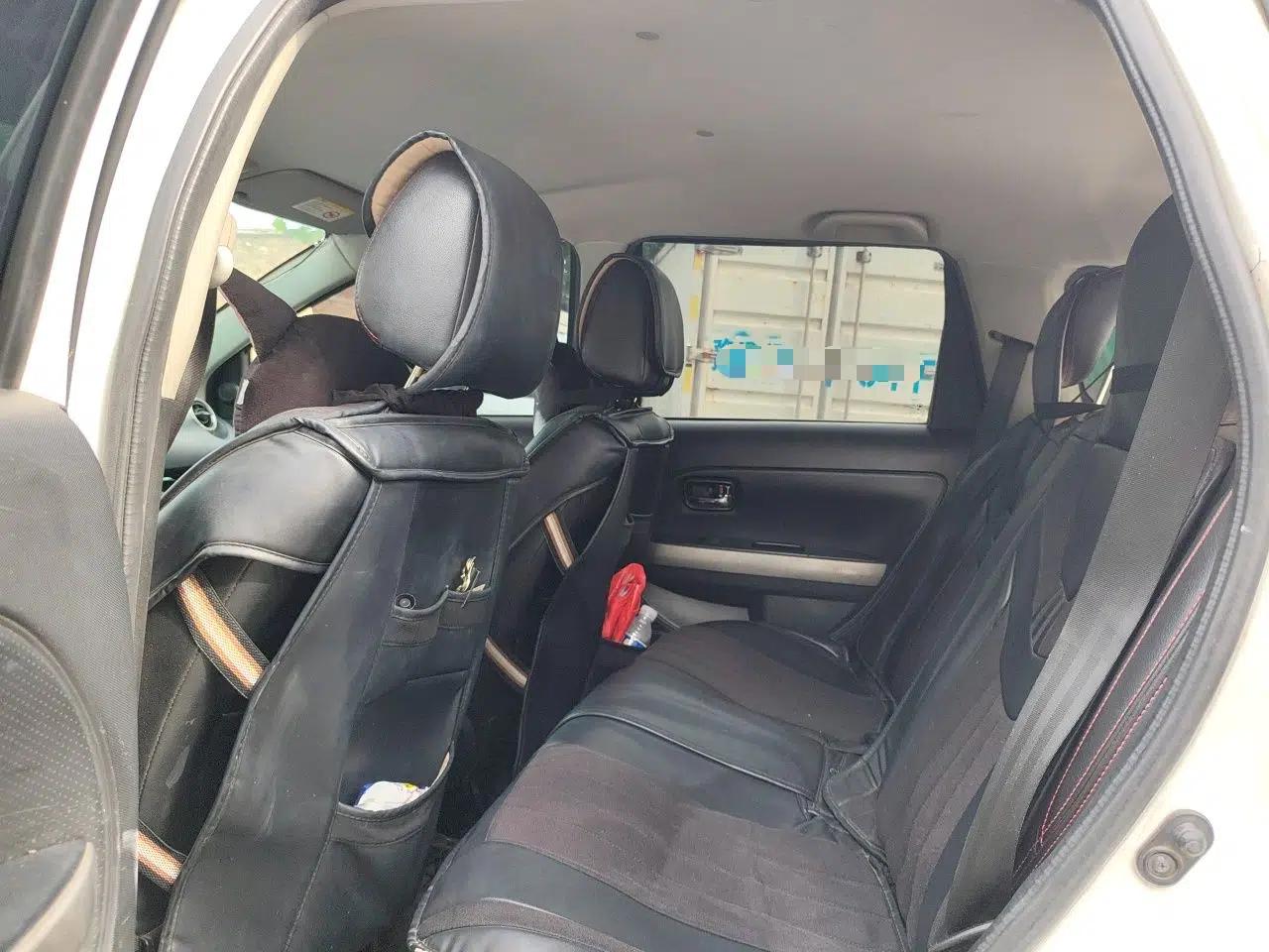 Great Wall M4 2012 1.5L Manual Comfort Version — миниатюра 17