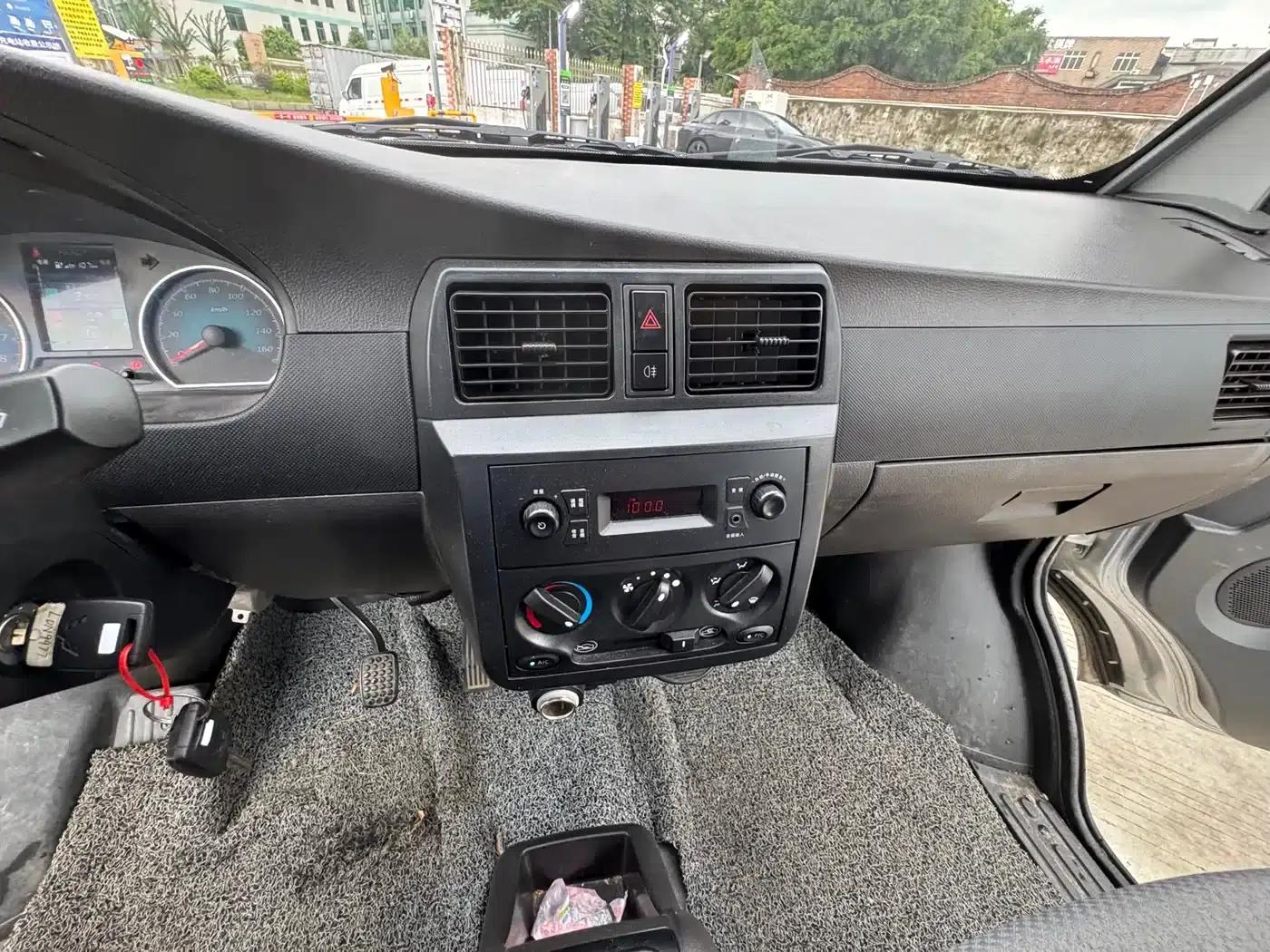 Wuling EV50 2021 model van logistics vehicle, Lishen 41.6kWh Liuji electric control system — миниатюра 11