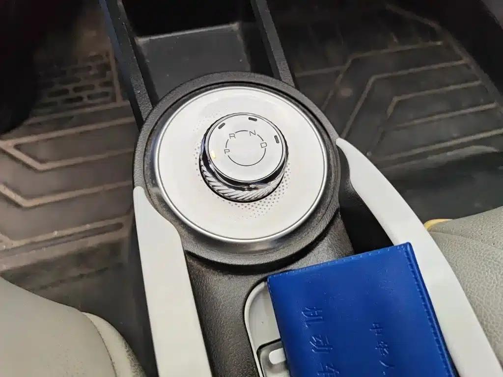 Wuling Air ev Clear Sky 2023 Model, Four-Seat - Advanced Edition — миниатюра 11
