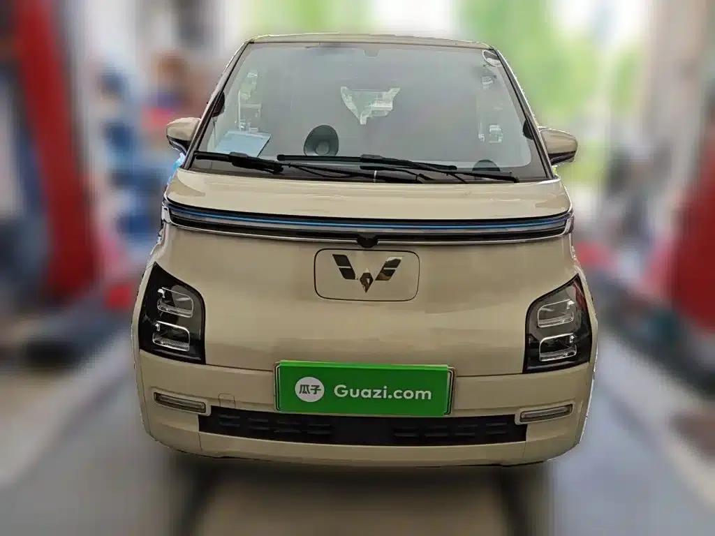 Wuling Air ev Clear Sky 2023 Model, Four-Seat - Advanced Edition — миниатюра 3