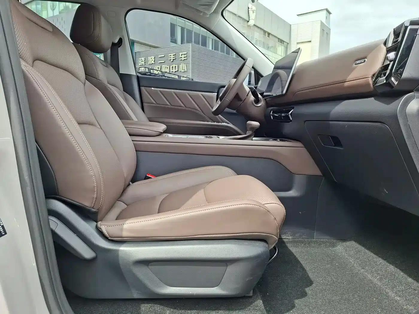 Starlight 560 2026 Model 1.5T CVT Elite — миниатюра 17