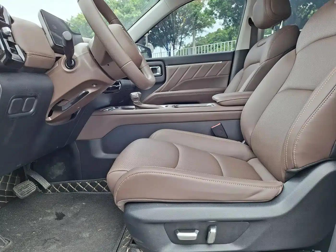 Starlight 560 2026 Model 1.5T CVT Elite — миниатюра 9