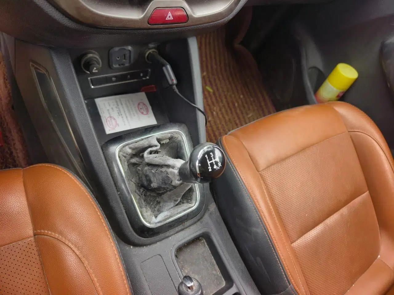 CHANGAN OSHAN CX70 2016 1.6L Manual Luxury Model — миниатюра 14
