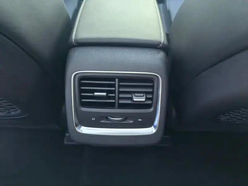 Geely Boyue 2021 Million Edition 1.8TD DCT 2WD Luxury — миниатюра 7