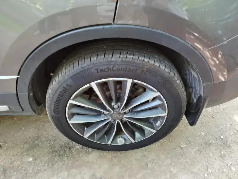 Geely Boyue 2018 1.8TD Automatic 2WD Smart Supreme Edition 4G Connected Version — миниатюра 20