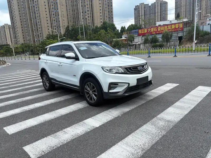 Geely Boyue 2018 1.8TD Automatic 2WD Smart Supreme Edition 4G Connected Version — миниатюра 3