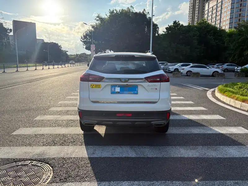 Geely Boyue 2018 2.0L Manual 2WD Smart Edition — миниатюра 5