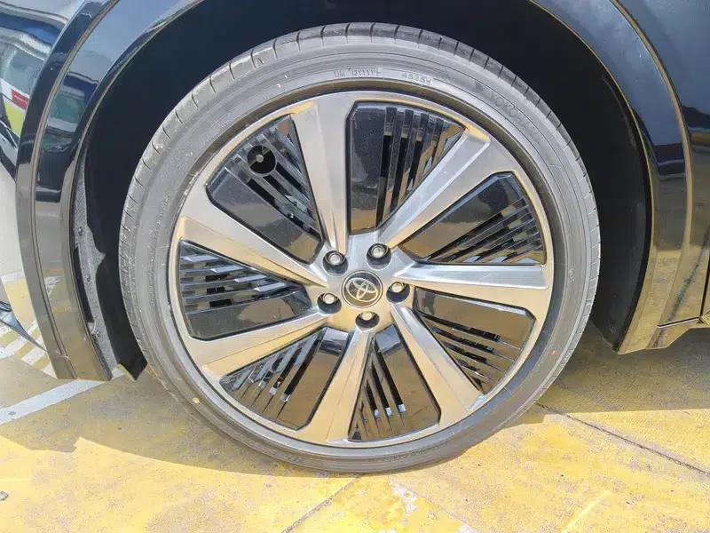 Toyota BZ5 2025 550 PRO — миниатюра 10