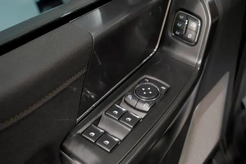 2022 Ford F-150 Raptor EcoBoost 3.5T V6 — миниатюра 19