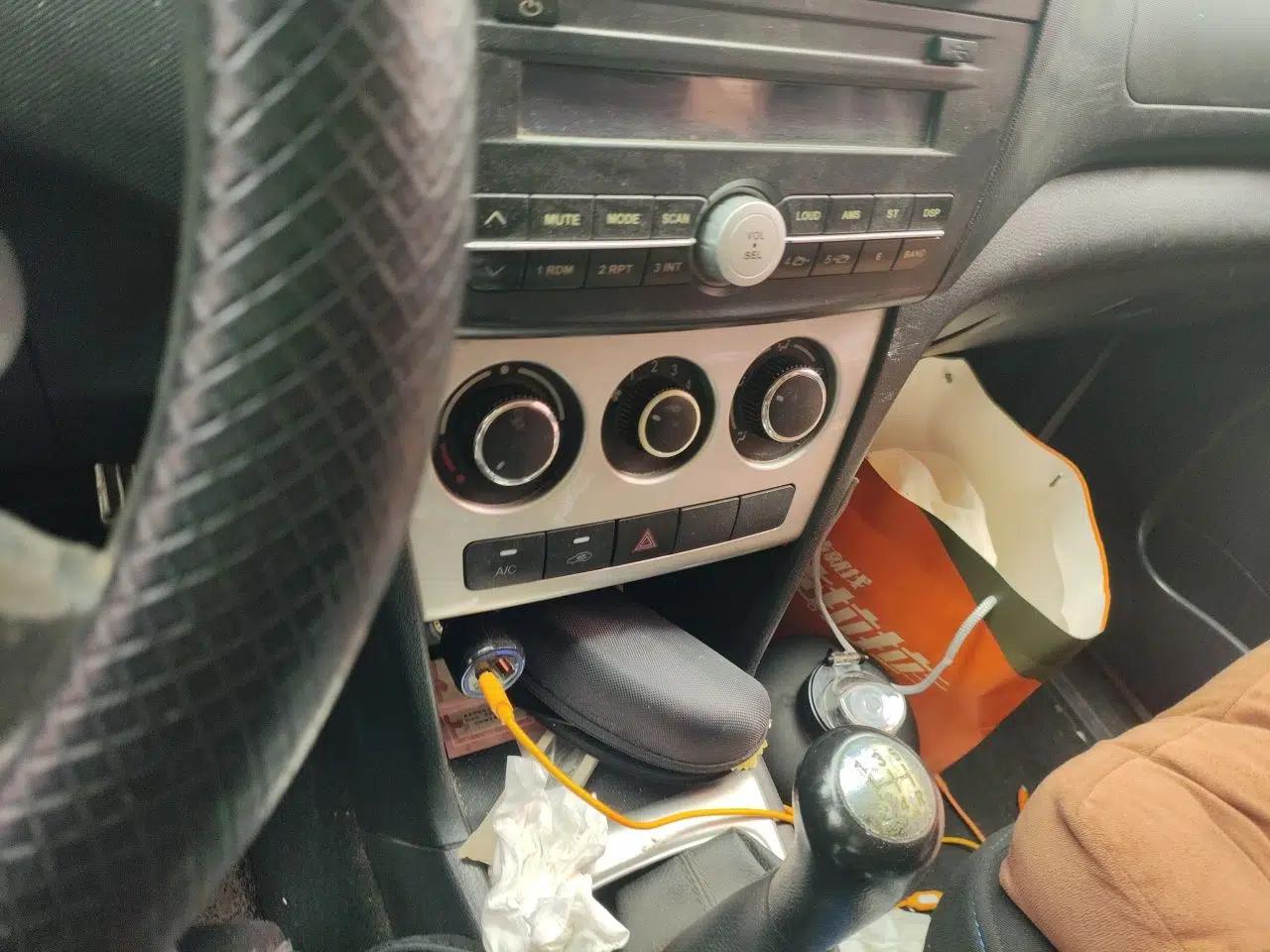 CHANGAN KAICHENG Ounuo S 2014 1.3L Happiness Model — миниатюра 13