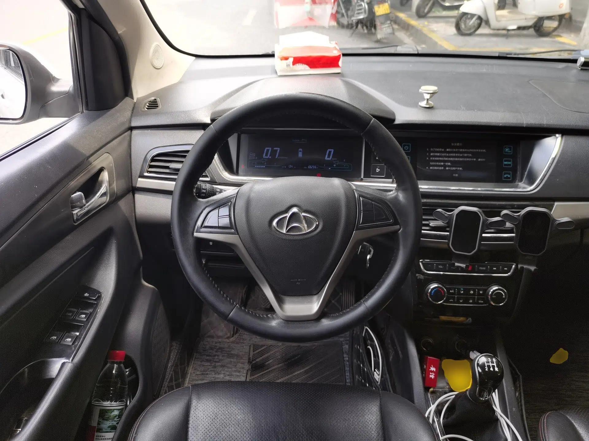CHANGAN KAICHENG Oushang A600 2016 1.5L Manual Luxury 7-Seater — миниатюра 10