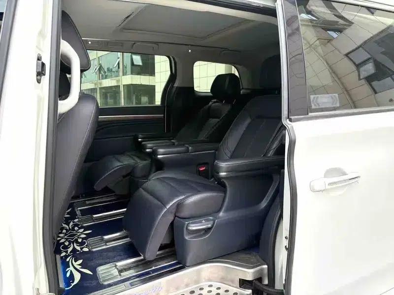 Trumpchi M8 2021 Master Series 390T Supreme Edition — миниатюра 9
