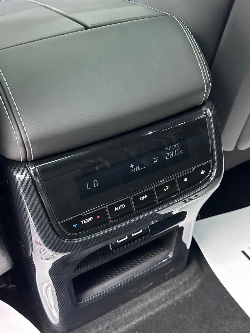 Trumpchi GS8 2022 Dual Engine Series 2.0TM Hybrid 2WD Premium Edition 7-Seater — миниатюра 22