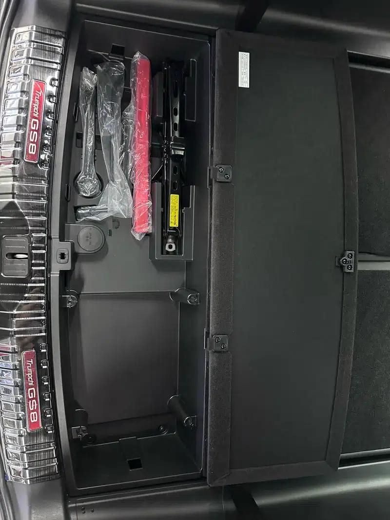 Trumpchi GS8 2022 Dual Engine Series 2.0TM Hybrid 2WD Premium Edition 7-Seater — миниатюра 29