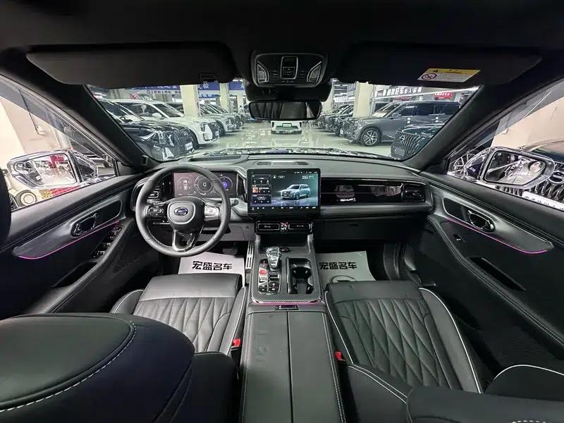 Trumpchi GS8 2022 Dual Engine Series 2.0TM Hybrid 2WD Premium Edition 7-Seater — миниатюра 32