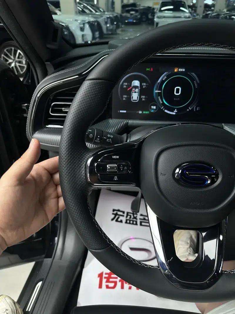 Trumpchi GS8 2022 Dual Engine Series 2.0TM Hybrid 2WD Premium Edition 7-Seater — миниатюра 35