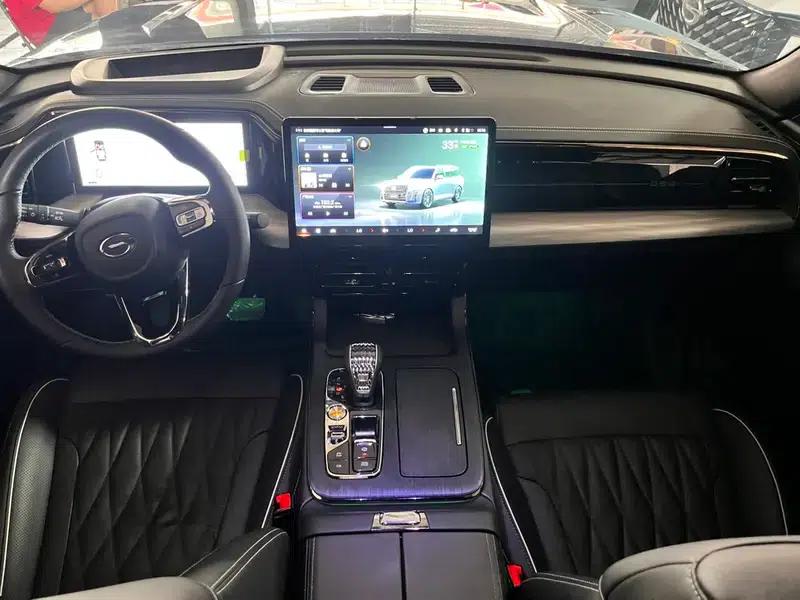 Trumpchi GS8 2022 Dual Engine Series 2.0TM Hybrid 2WD Premium Edition 7-Seater — миниатюра 11