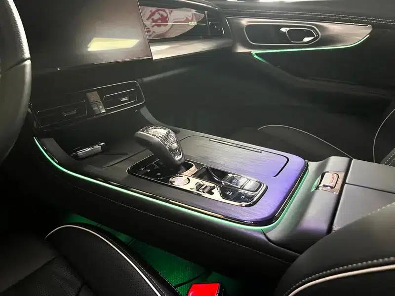 Trumpchi GS8 2022 Dual Engine Series 2.0TM Hybrid 2WD Premium Edition 7-Seater — миниатюра 12