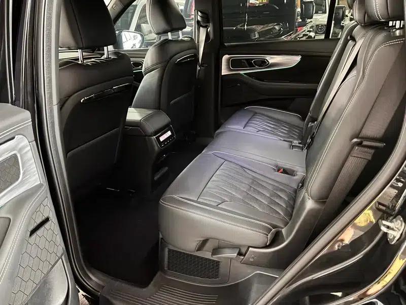 Trumpchi GS8 2022 Dual Engine Series 2.0TM Hybrid 2WD Premium Edition 7-Seater — миниатюра 15