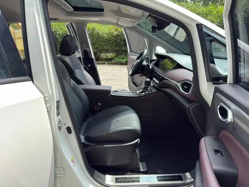 Trumpchi M6 2021 270T Automatic Luxury Edition 6-seater — миниатюра 15