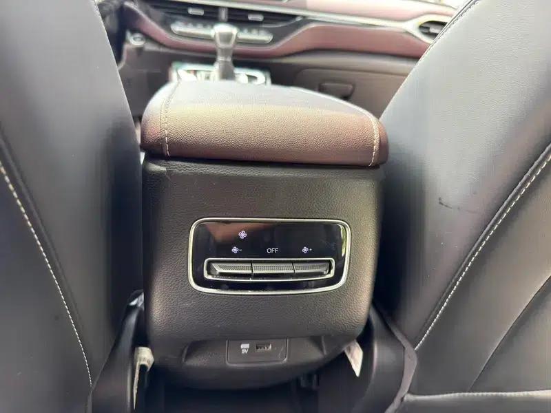 Trumpchi M6 2021 270T Automatic Luxury Edition 6-seater — миниатюра 8