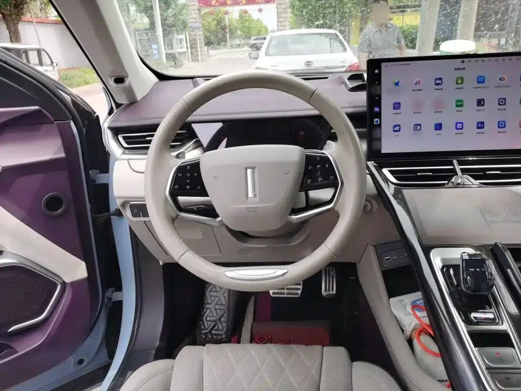 Wey brand Mocha 2021 2.0T 2WD Special Edition — миниатюра 3