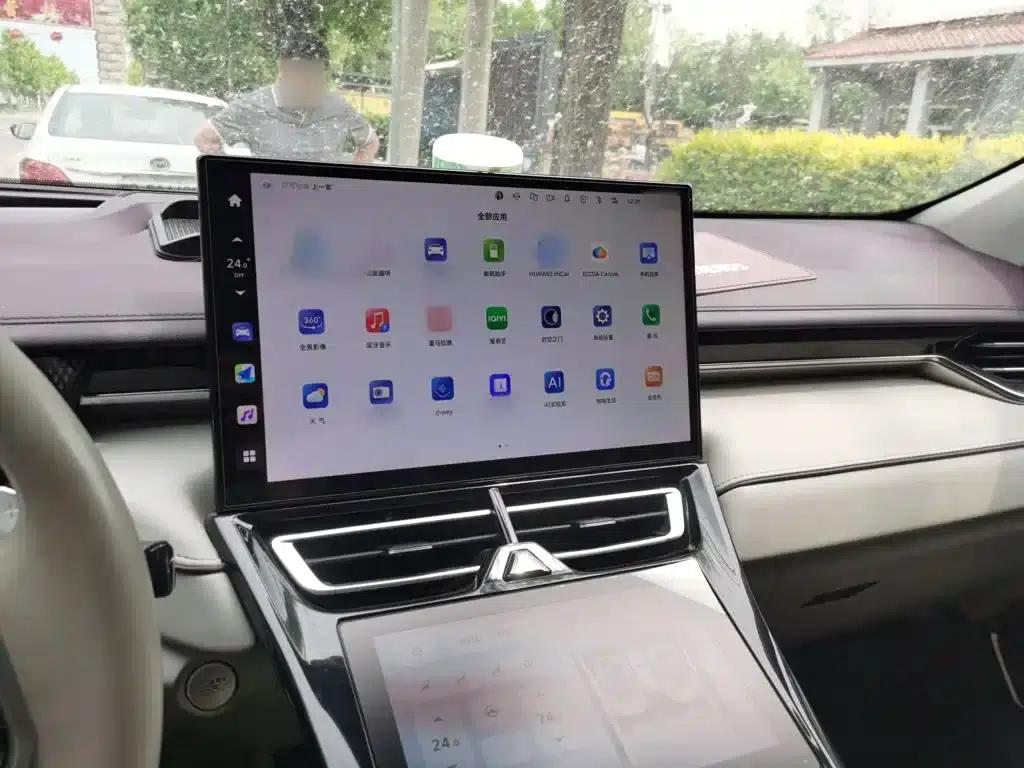 Wey brand Mocha 2021 2.0T 2WD Special Edition — миниатюра 6